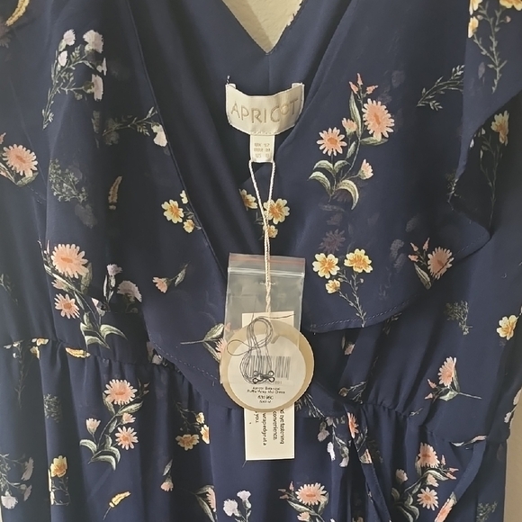 Floral Navy Dress By Apricot - Picture 5 of 8